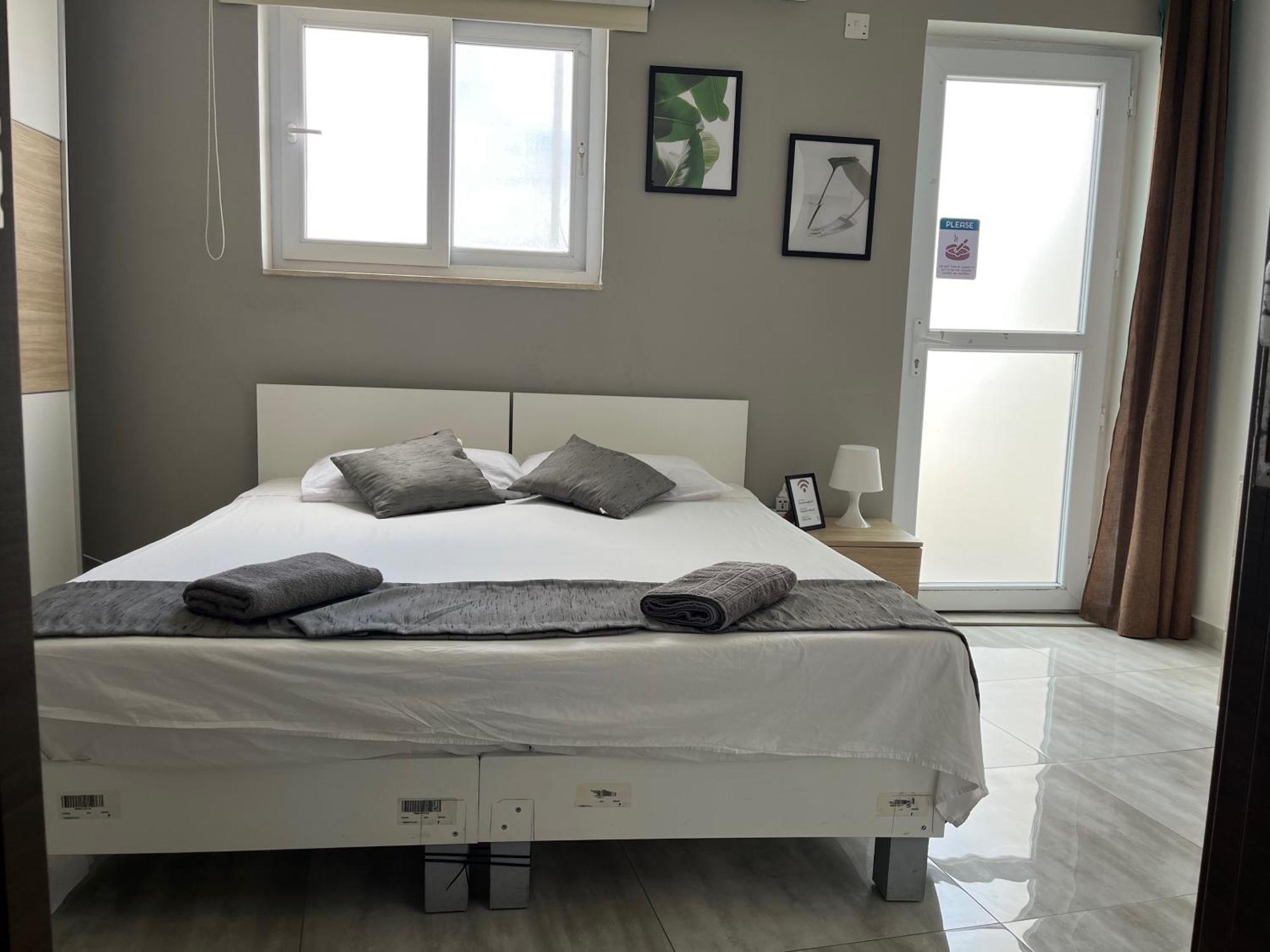 F5 Room 1, Private Double Room With Private Bathroom And Balcony In Shared Flat Msida Exterior photo